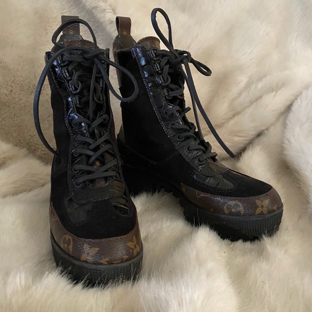 Louis Vuitton Laureate LV Monogram Desert boots